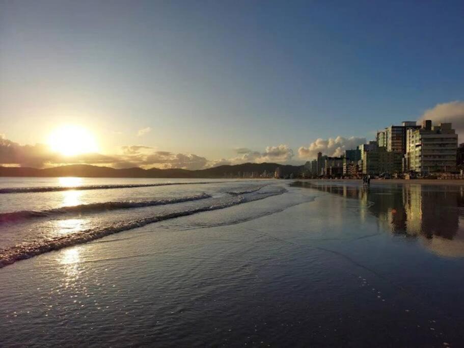 Apto Novo - Praias, Beto Carrero E Aeroporto * Navegantes